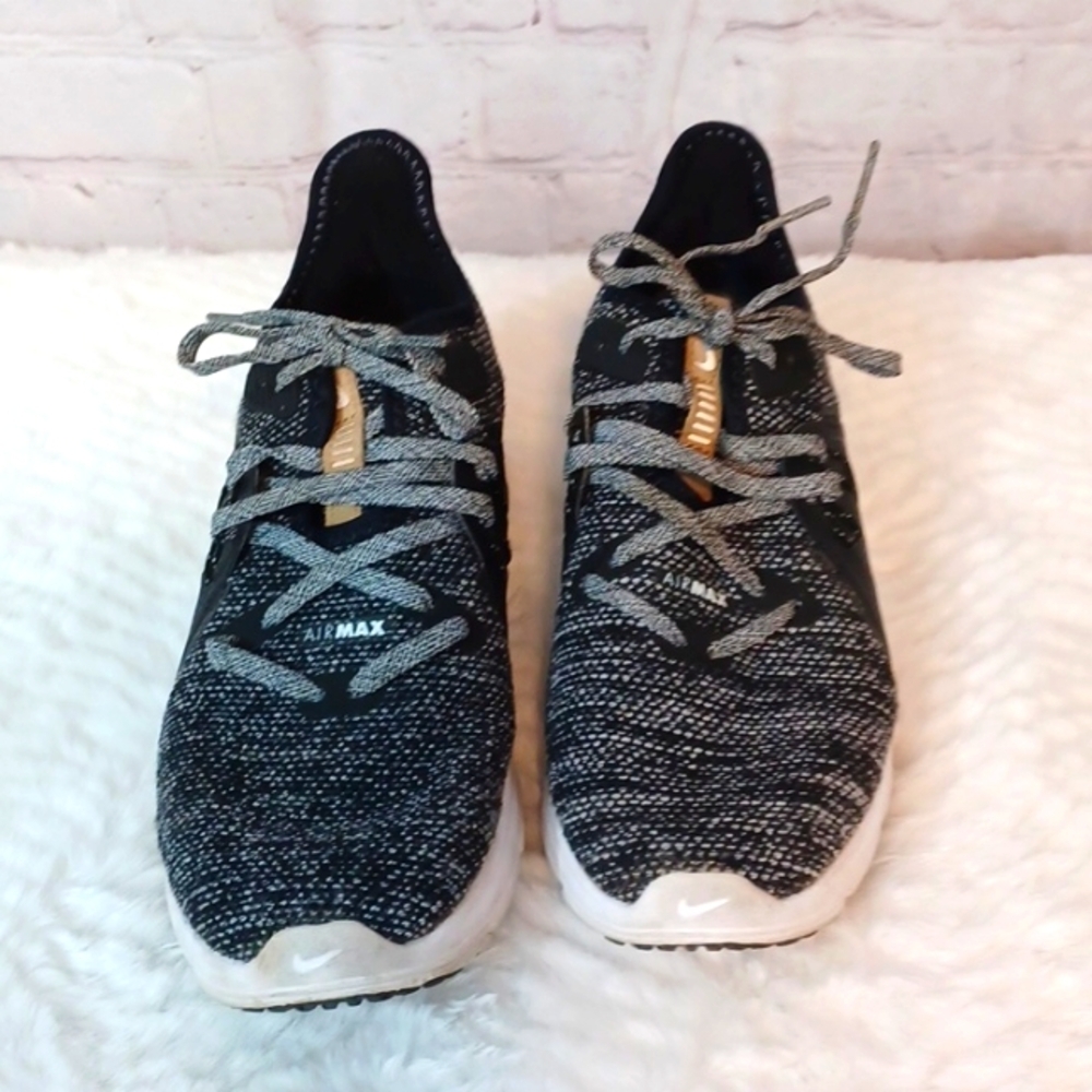Nike Air Max Woman's‎ Athletic Walking Sneakers Sz 7M